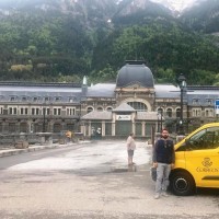 CORREOS reanuda el transporte de mochilas entre etapas en el Camino Francés por Aragón